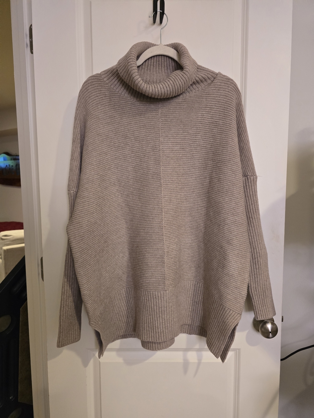 HALAEA NWOT Relaxed Ribbed Taupe Turtleneck Sweater for Women